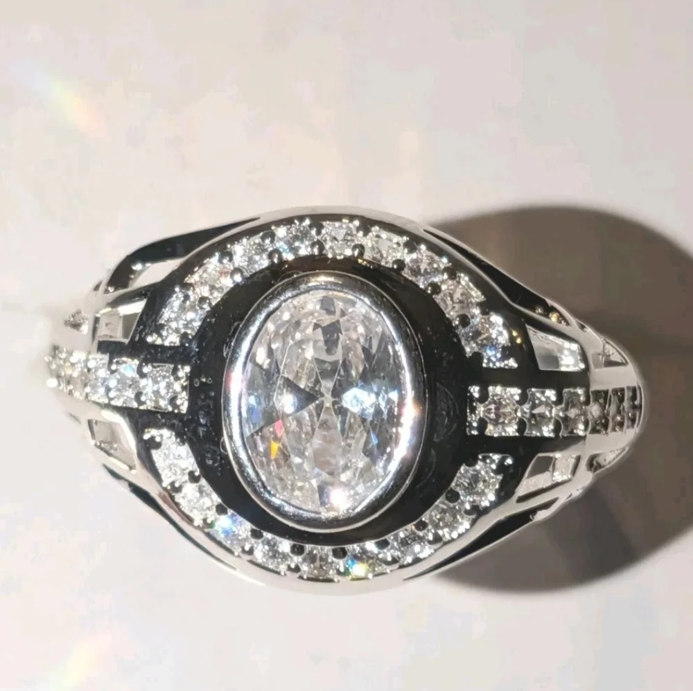 High Quality Sophisticated Men's 925 Silver Ring with Halo Centerpiece Sz 9